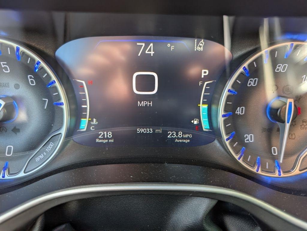 Chrysler Pacifica Touring L 2023