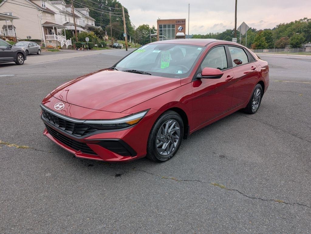 Hyundai Elantra SEL 2024