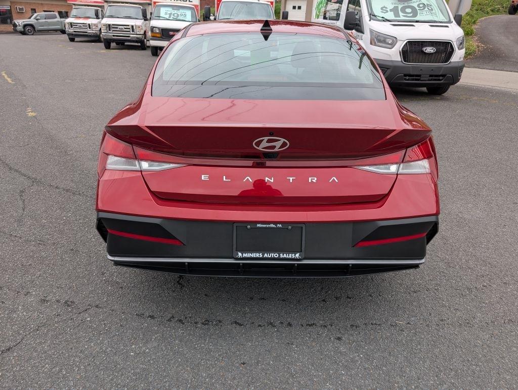 Hyundai Elantra SEL 2024