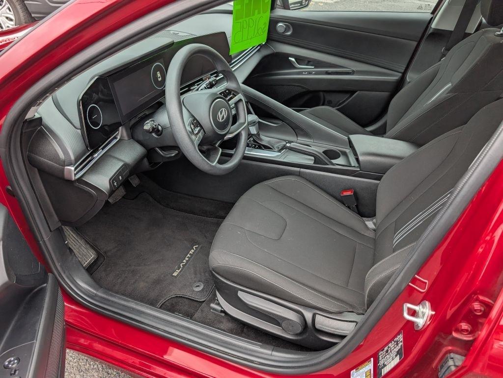 Hyundai Elantra SEL 2024