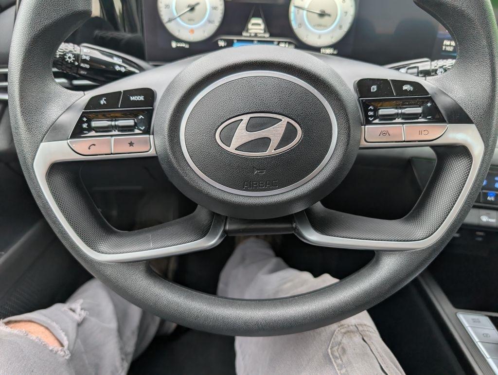 Hyundai Elantra SEL 2024