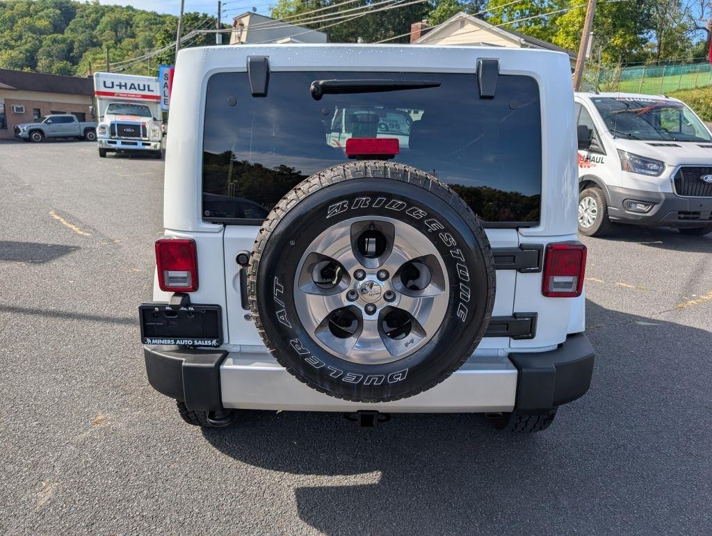 Jeep Wrangler Unlimited Sahara 4WD 2017
