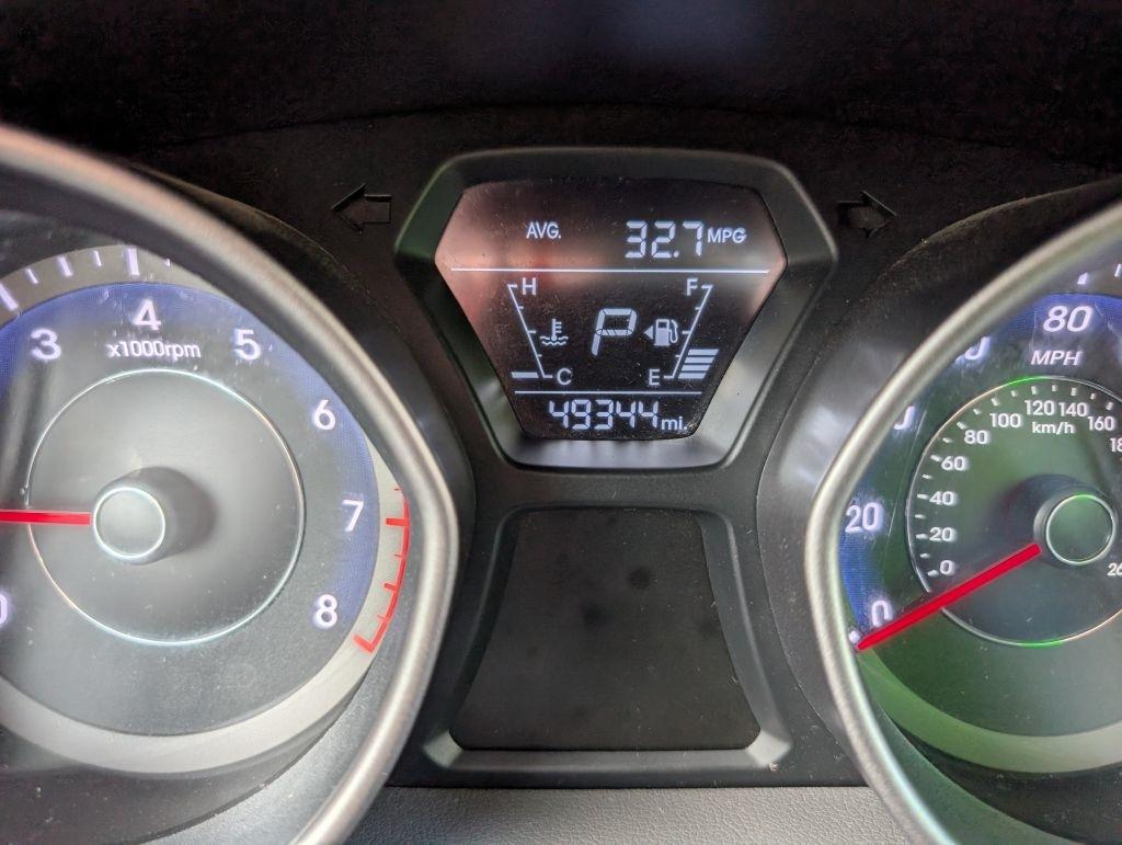 Hyundai Elantra SE 6AT 2016