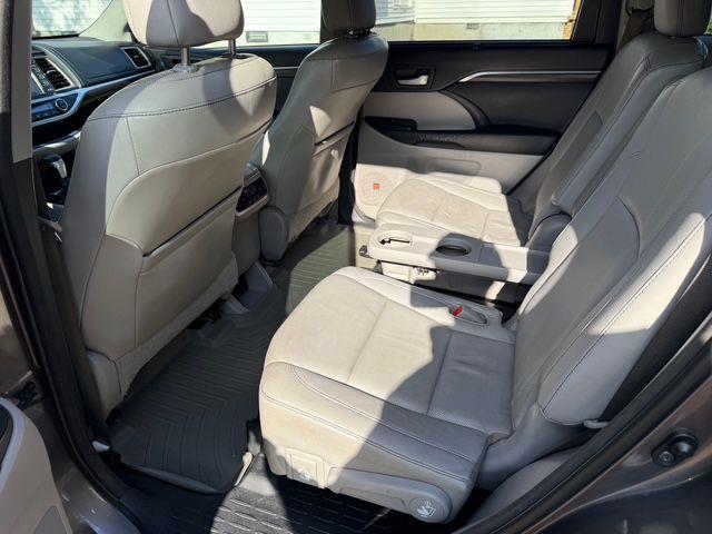 Toyota Highlander  2014