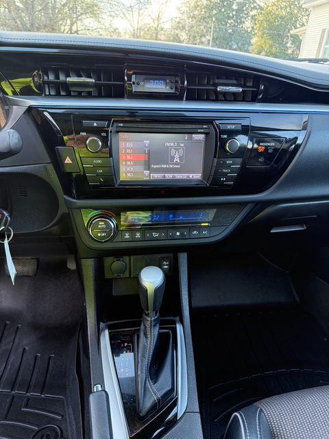 Toyota Corolla  2014