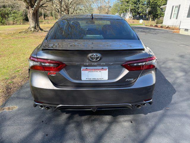Toyota Camry  2021