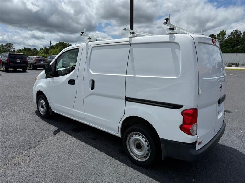Nissan NV200  2020