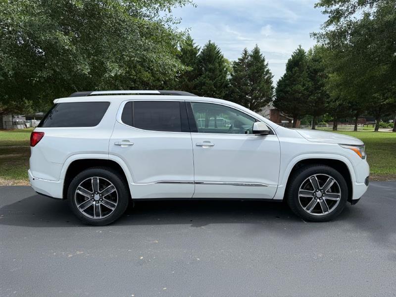 GMC Acadia  2017