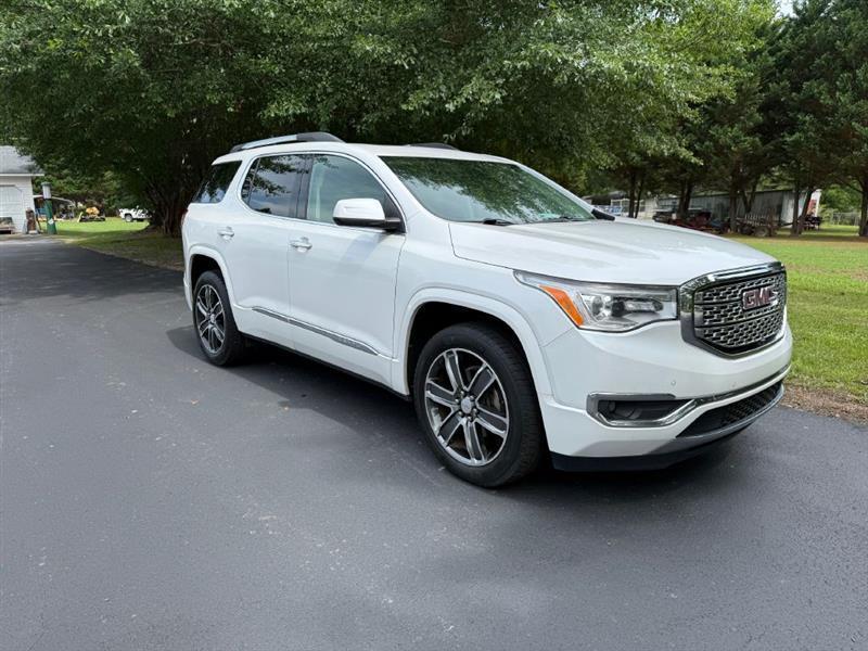 GMC Acadia  2017