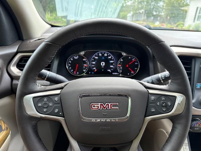 GMC Acadia  2017