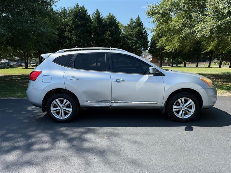 Nissan Rogue  2012