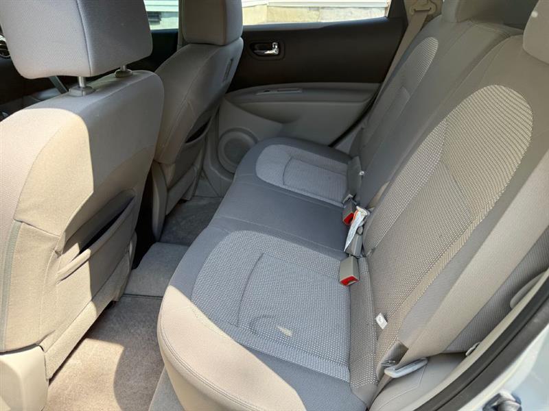 Nissan Rogue  2012