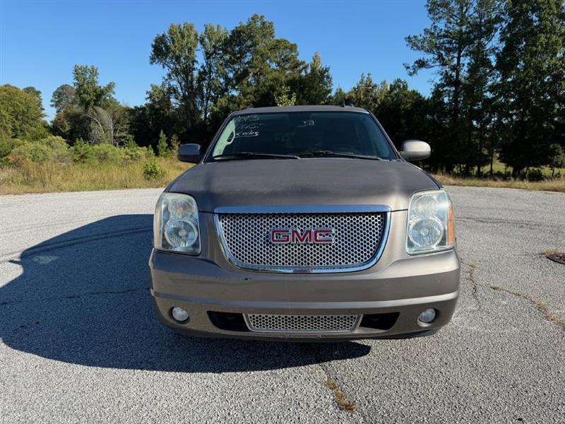 GMC Yukon Denali  2013