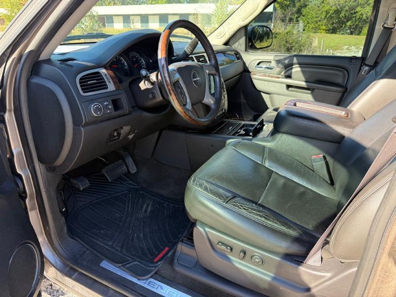 GMC Yukon Denali  2013