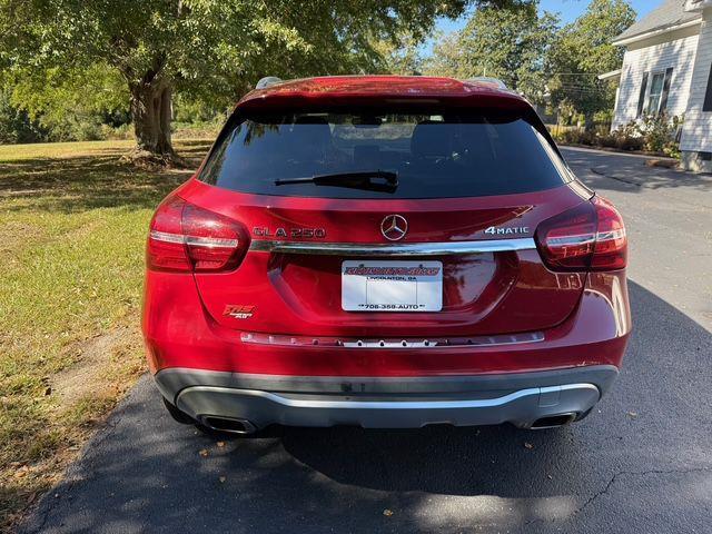 Mercedes-Benz GLA-Class  2019