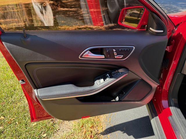 Mercedes-Benz GLA-Class  2019