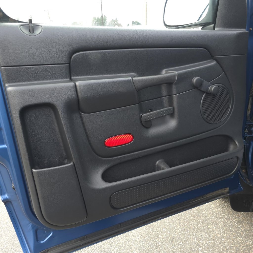 Dodge Ram 1500  2002