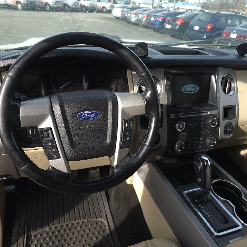 Ford Expedition  2017