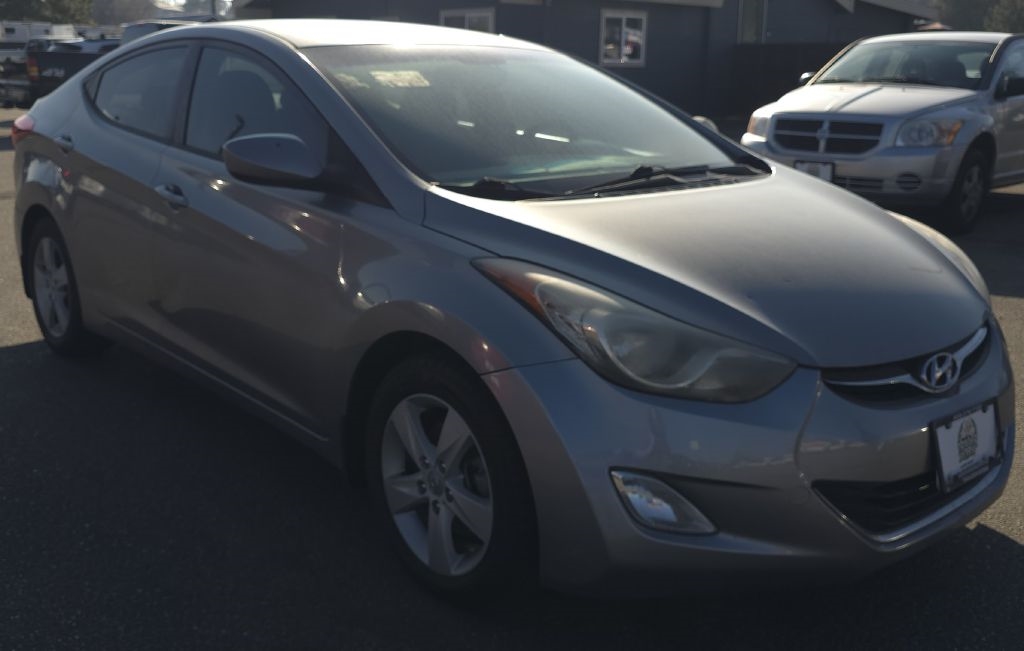 Hyundai Elantra  2013