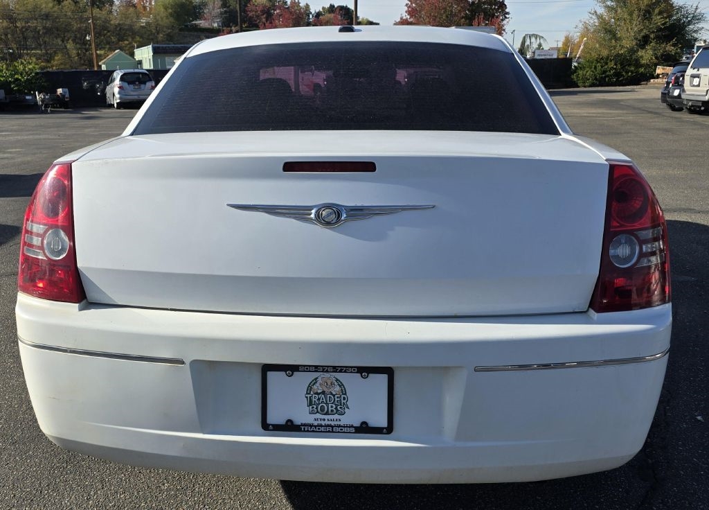 Chrysler 300  2010