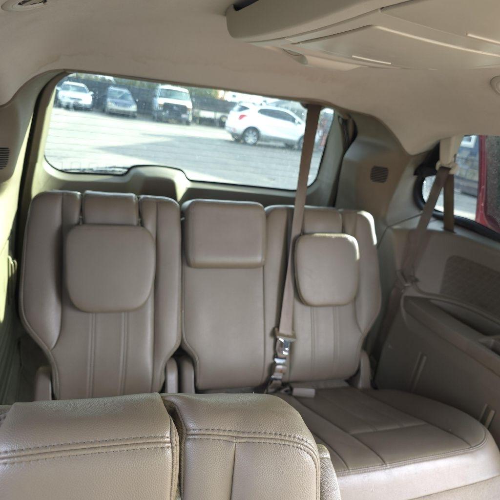 Chrysler Town & Country  2012