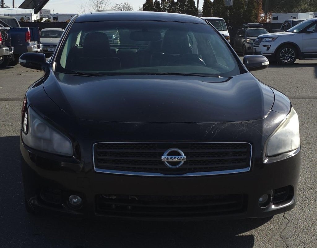 Nissan Maxima  2011