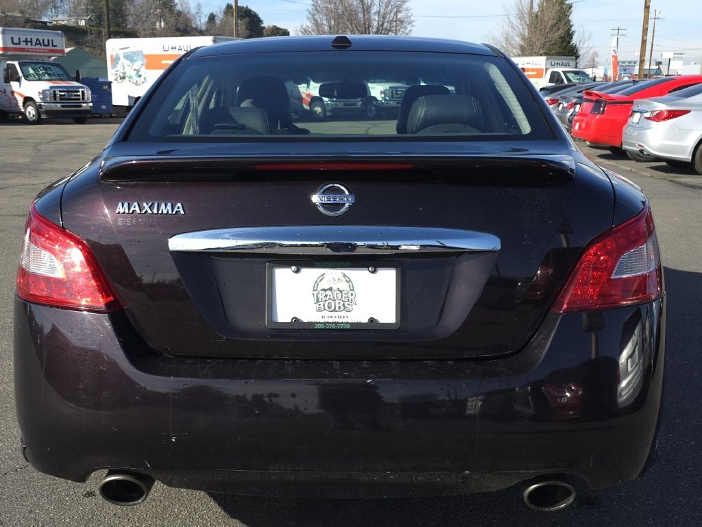 Nissan Maxima  2011