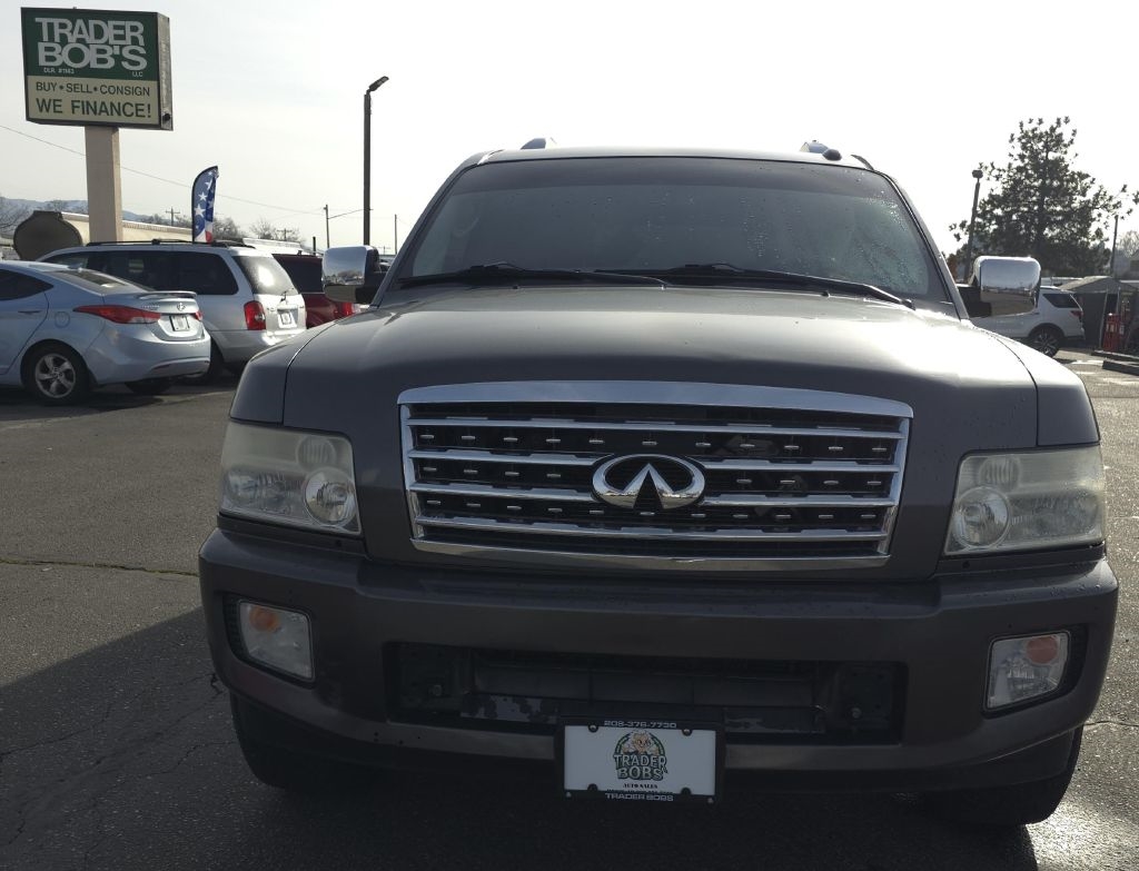 Infiniti QX56  2010