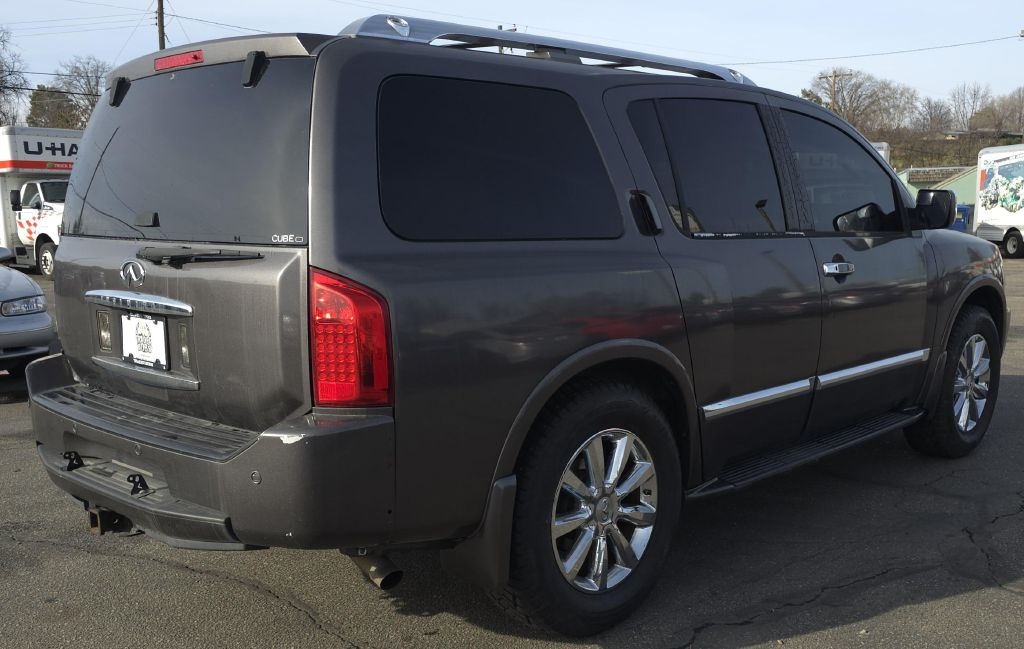 Infiniti QX56  2010