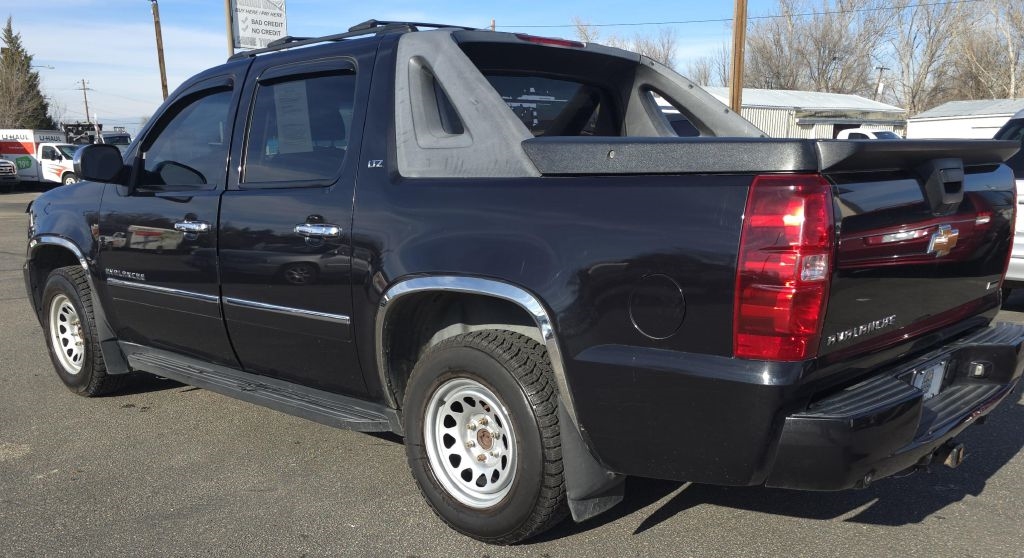 Chevrolet Avalanche  2010