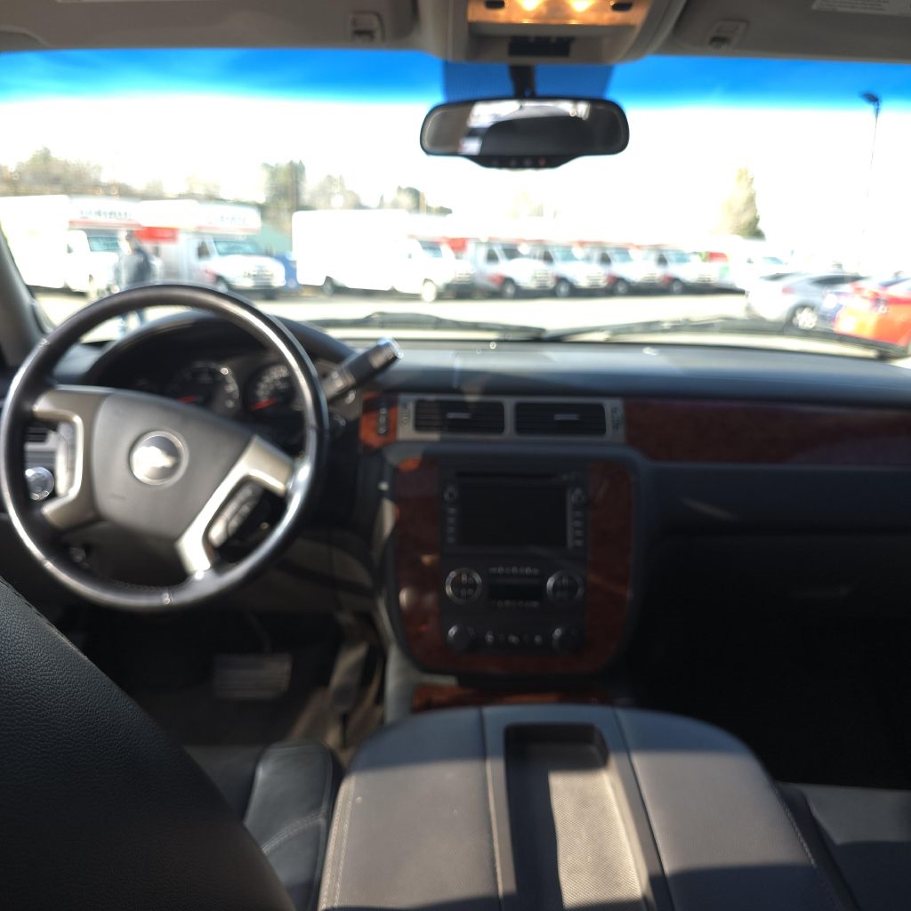 Chevrolet Avalanche  2010