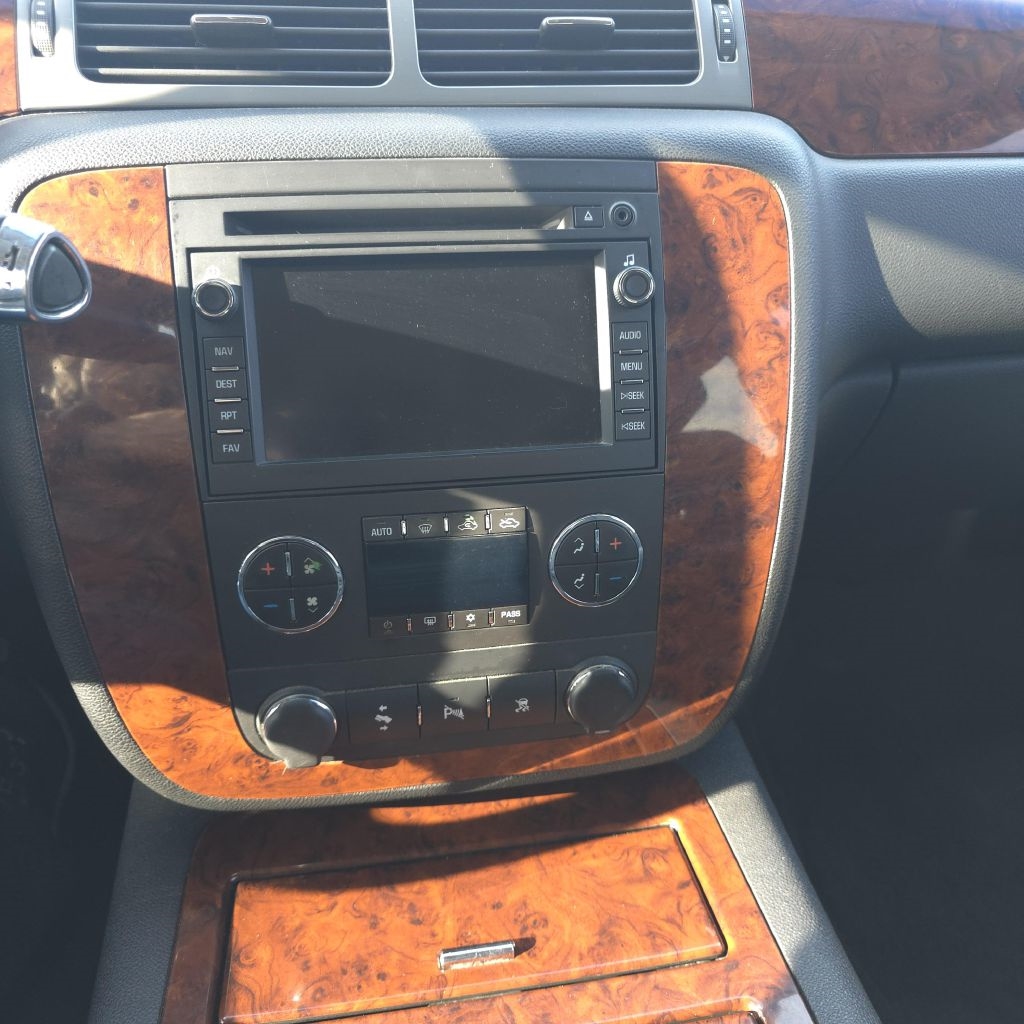 Chevrolet Avalanche  2010