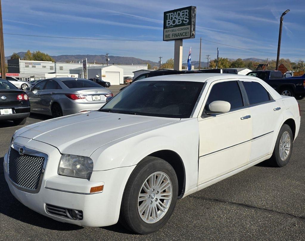 Chrysler 300  2010