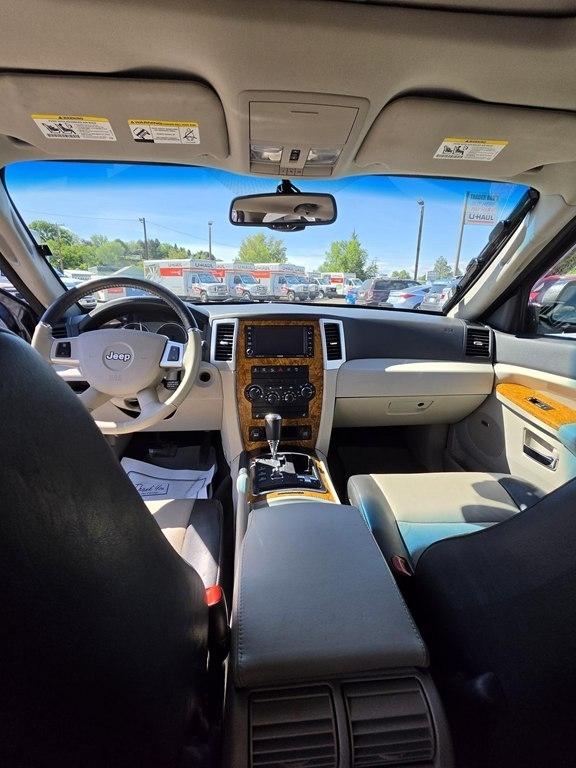 Jeep Grand Cherokee  2010