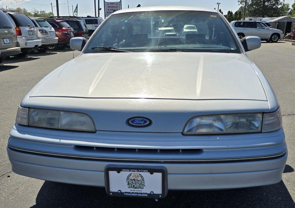 Ford Crown Victoria  1992