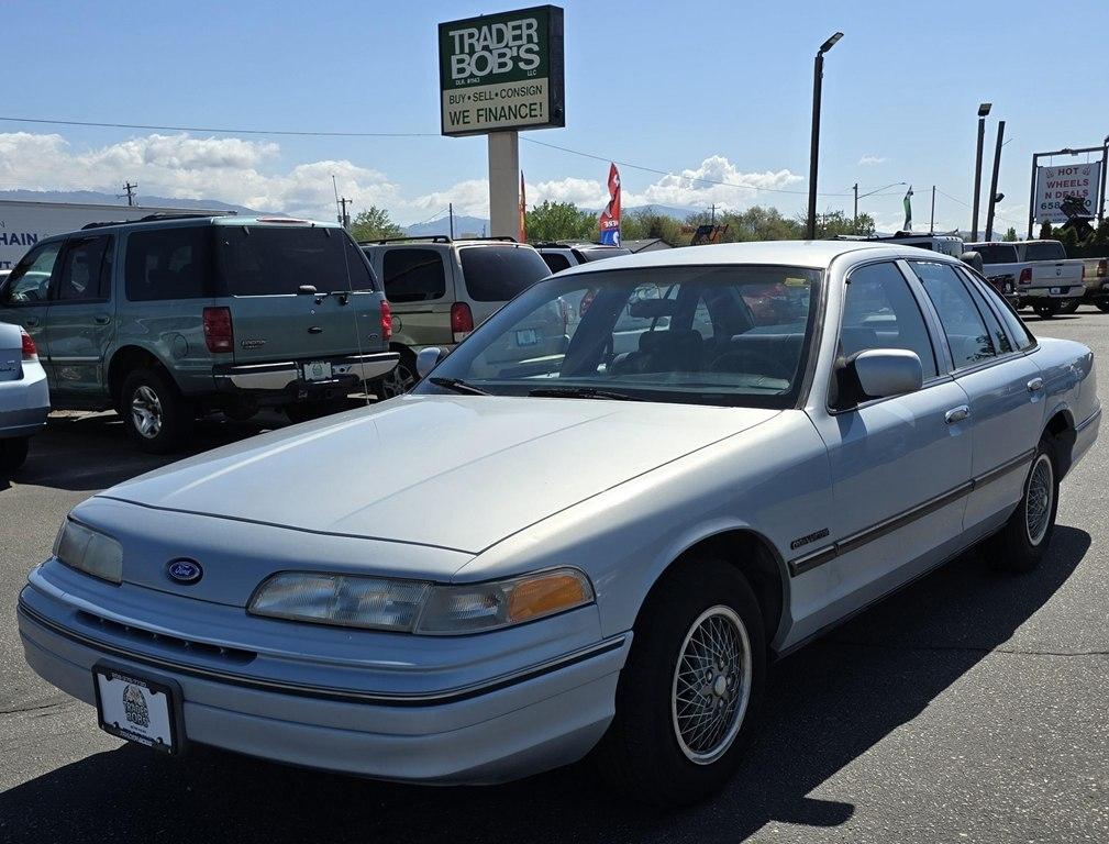 Ford Crown Victoria  1992