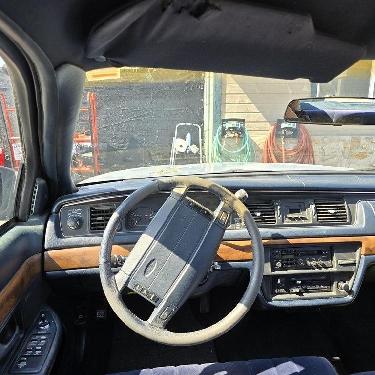 Ford Crown Victoria  1992