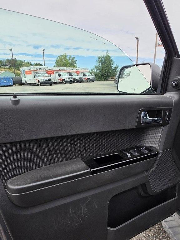 Ford Escape  2010