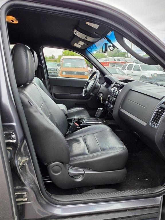 Ford Escape  2010