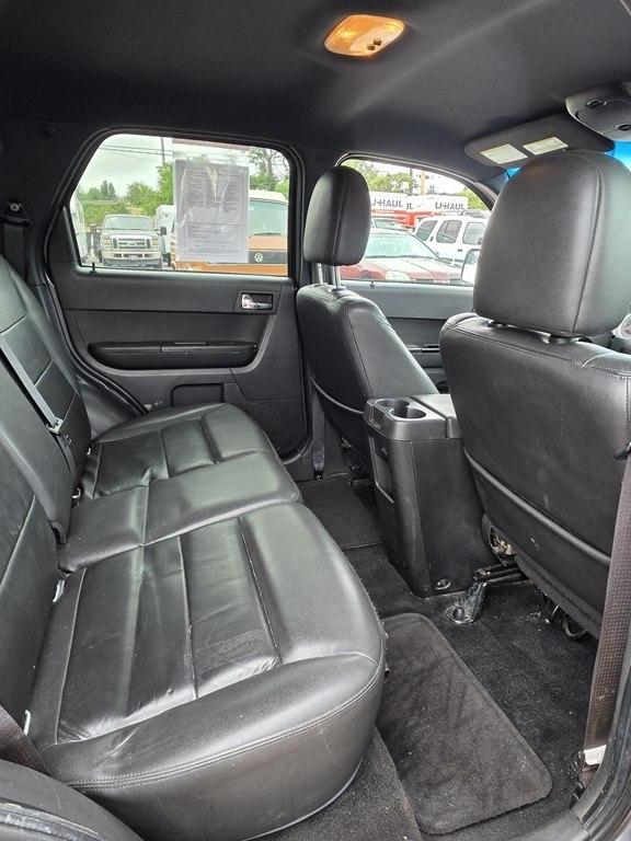 Ford Escape  2010