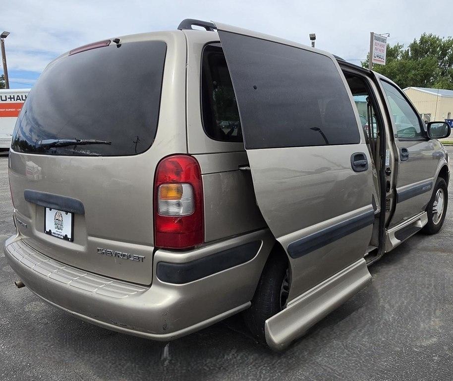 Chevrolet Venture  2004