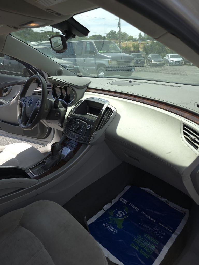 Buick LaCrosse  2010