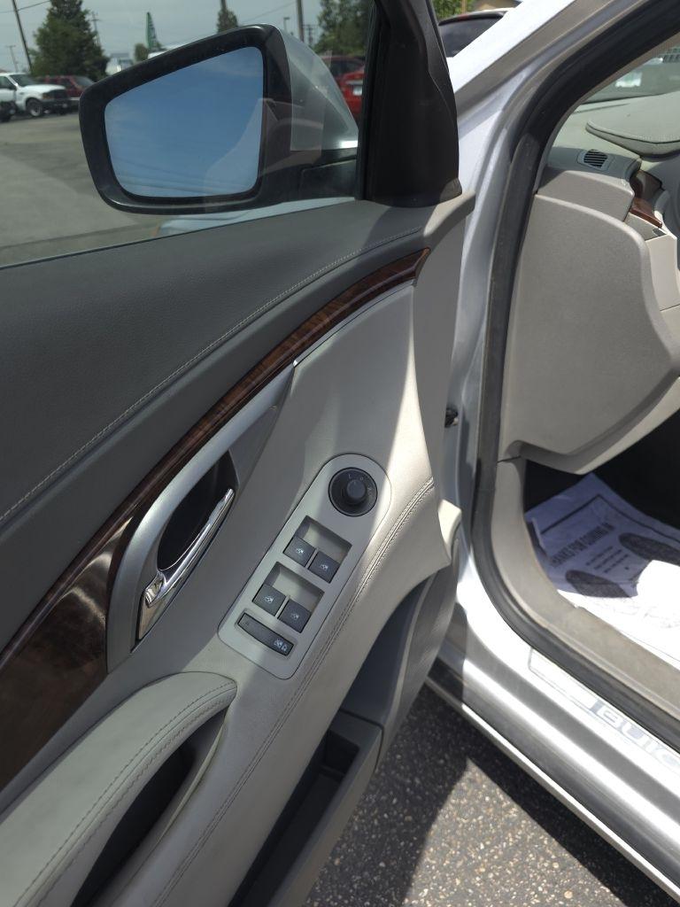 Buick LaCrosse  2010