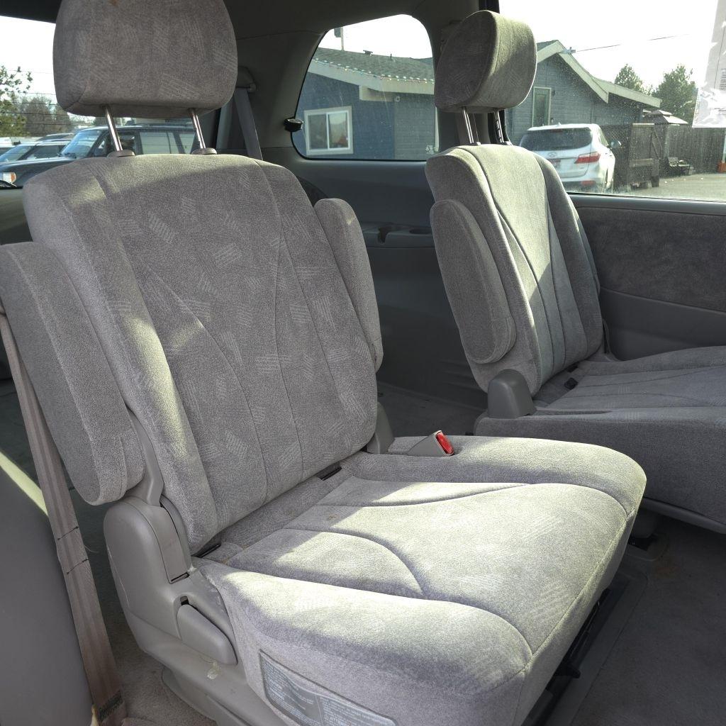 Mazda MPV  2003