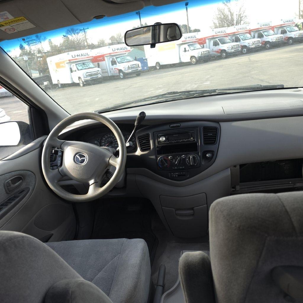 Mazda MPV  2003