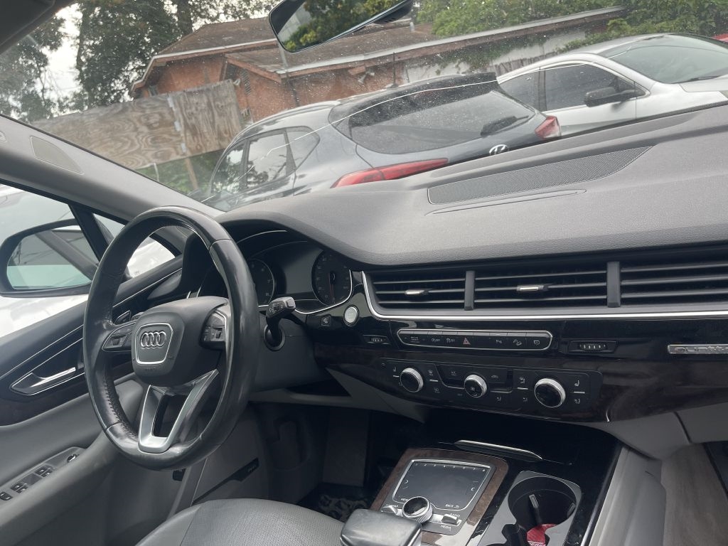 Audi Q7 3.0 Premium Plus quattro 2018 Audi Q7 3.0 Premium Plus quattro 2018