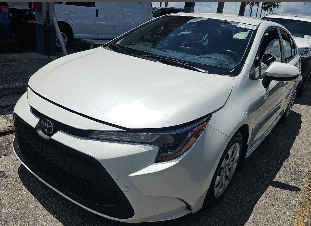 Toyota Corolla LE 2021