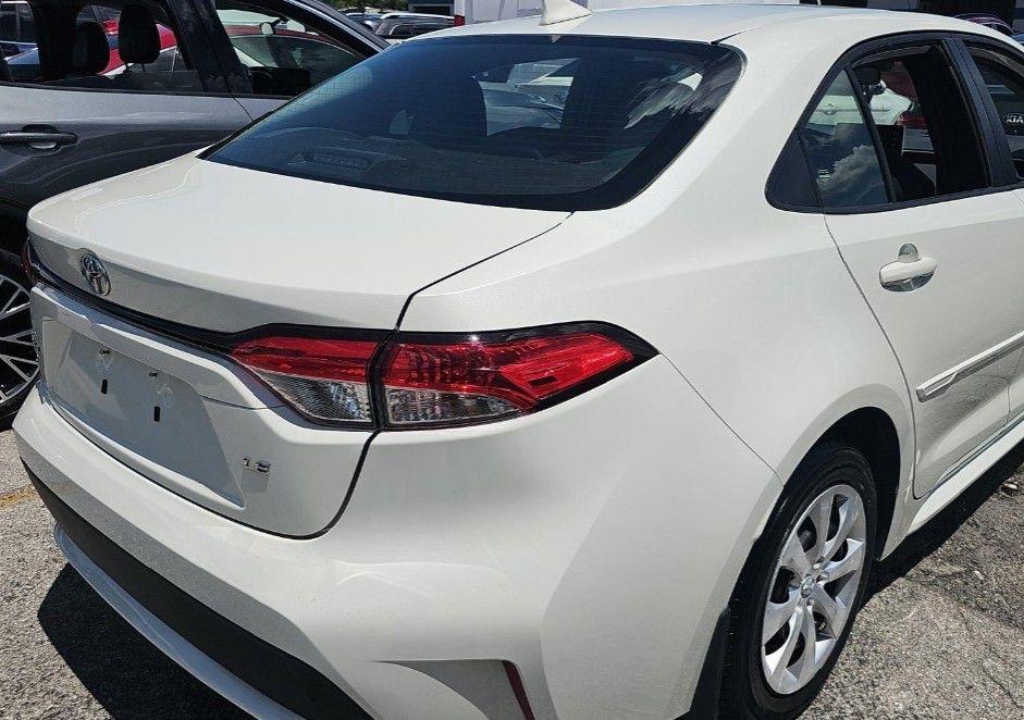 Toyota Corolla LE 2021
