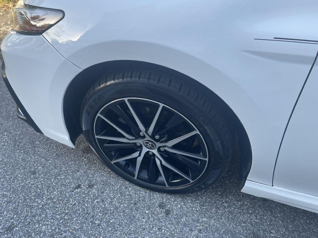 Toyota Camry SE 2021