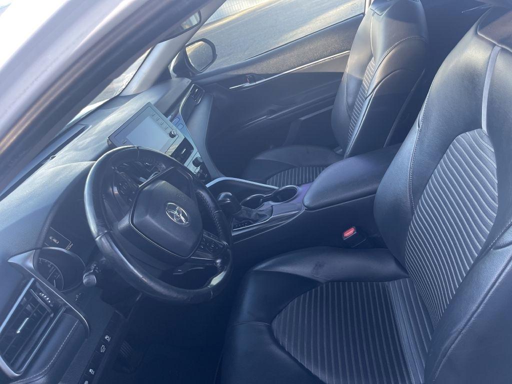 Toyota Camry SE 2021